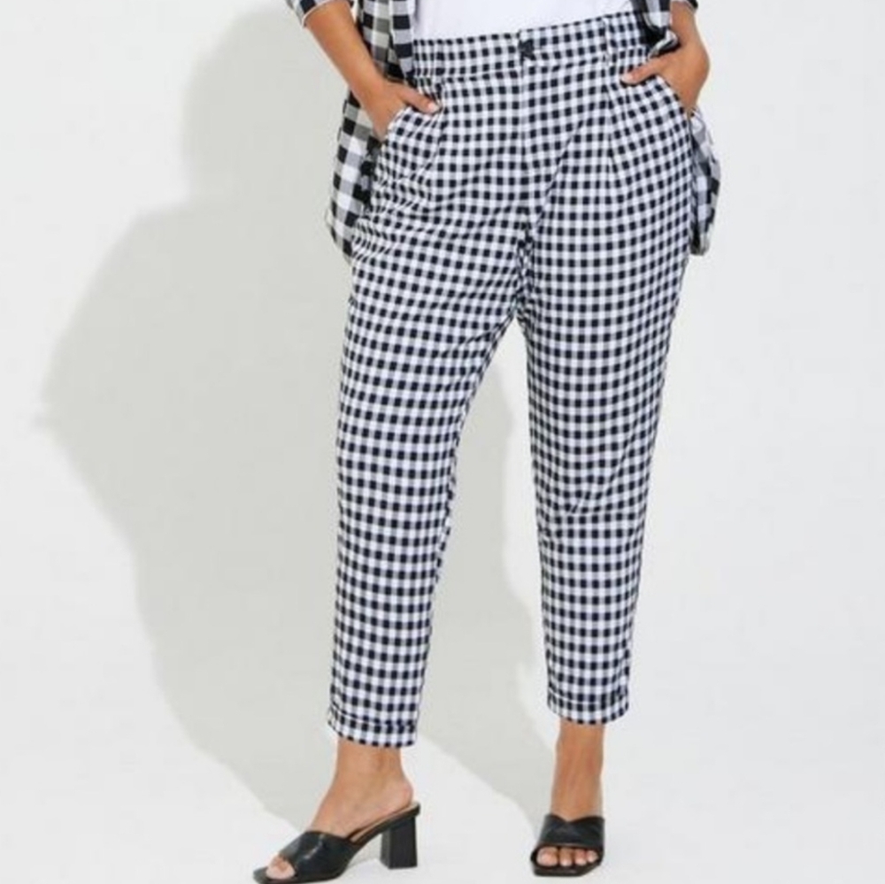 Torrid Studio Pants Plus 1X 16 Tall Long Gingham Plaid Crop Black White Trousers